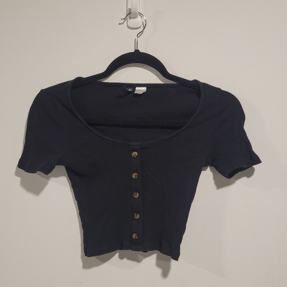 H&M cropped ribbed short sleeve with buttons (Free with purchase over $40)